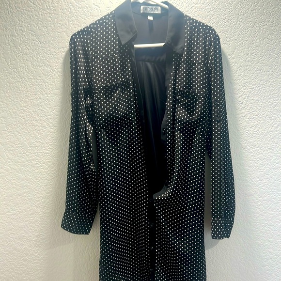 Express Black With White Poka-Dots - Picture 1 of 2